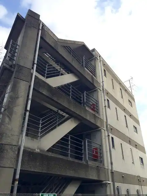 ロックアーバン